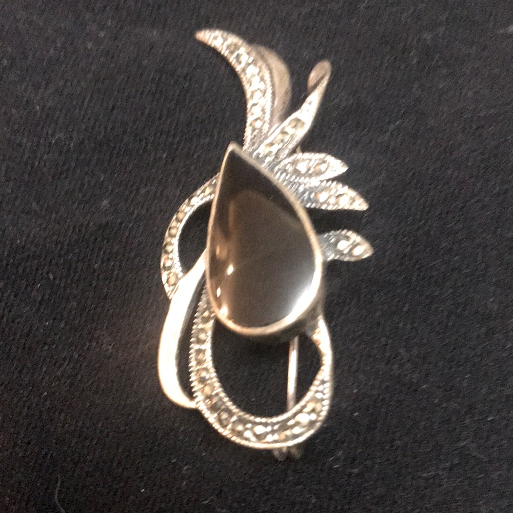 Marcasite onyx pink